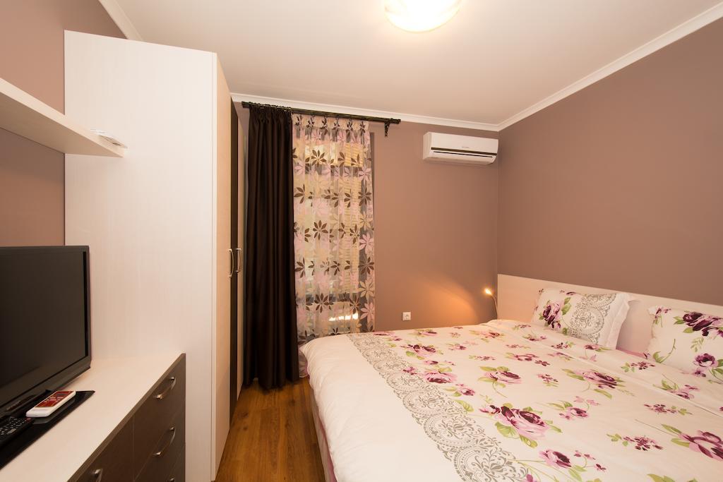 Holiday Village Lozenets Rum bild